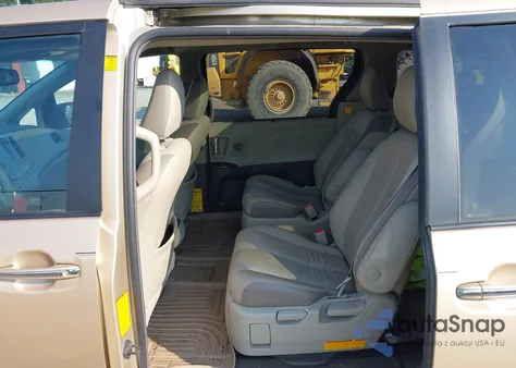 2012 Toyota Sienna Xle/Limited z USA, uszkodzony, nr VIN 5TDYK3DC4CS220312